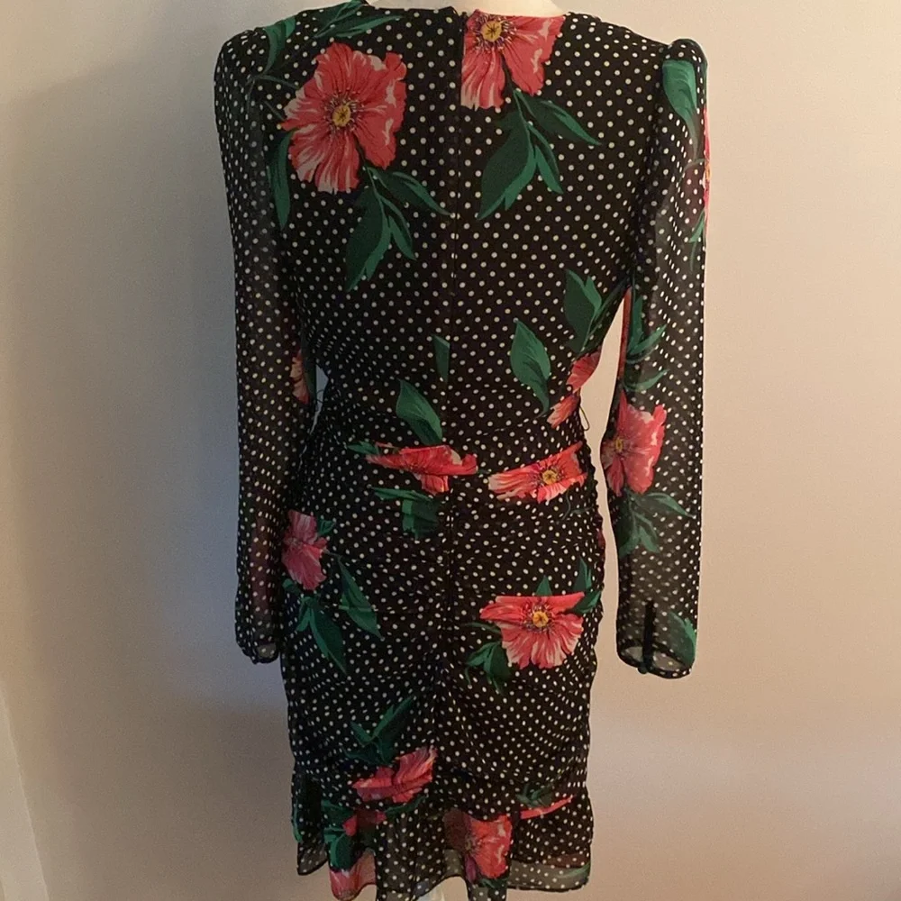 BCBGMAXAZRIA size 4 excellent condition dress - Picture 5 of 11